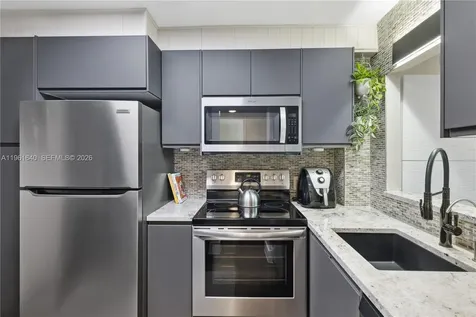 1020 Meridian Avenue Miami Beach FL 33139