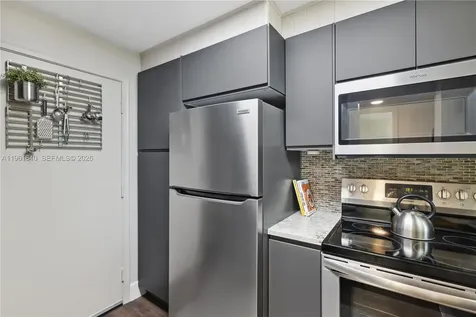 1020 Meridian Avenue Miami Beach FL 33139