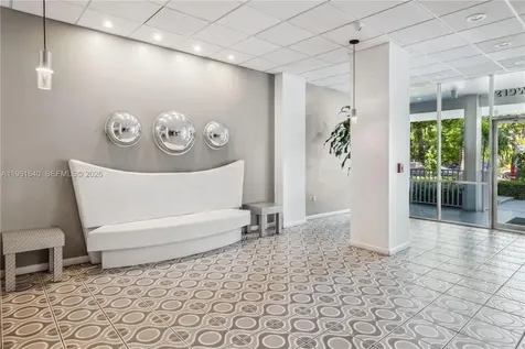 1020 Meridian Avenue Miami Beach FL 33139