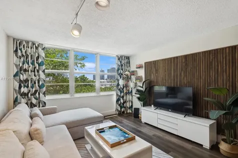 1020 Meridian Avenue Miami Beach FL 33139