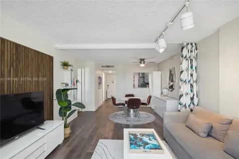 1020 Meridian Avenue Miami Beach FL 33139