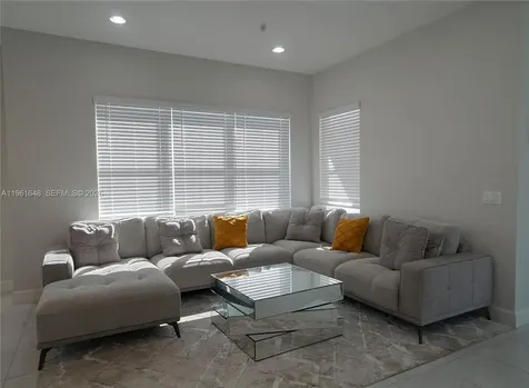 5770 Bristlecone Commoms Westlake FL 33470