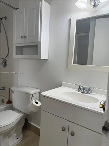 4805 NW 7th Street Miami FL 33126