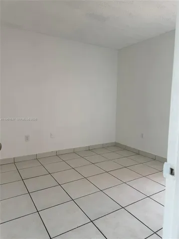4805 NW 7th Street Miami FL 33126