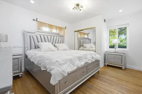 2400 SW 21st Terrace Miami FL 33145