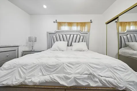 2400 SW 21st Terrace Miami FL 33145