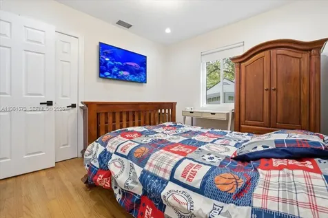 2400 SW 21st Terrace Miami FL 33145
