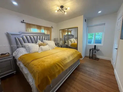 2400 SW 21st Terrace Miami FL 33145