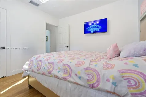 2400 SW 21st Terrace Miami FL 33145