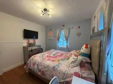 2400 SW 21st Terrace Miami FL 33145