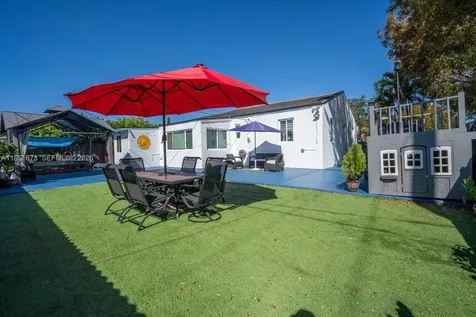2400 SW 21st Terrace Miami FL 33145