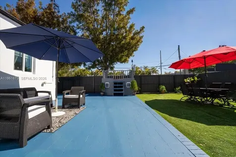 2400 SW 21st Terrace Miami FL 33145