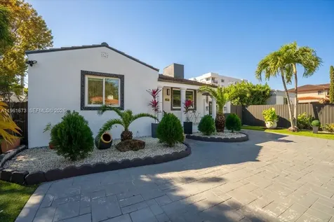 2400 SW 21st Terrace Miami FL 33145