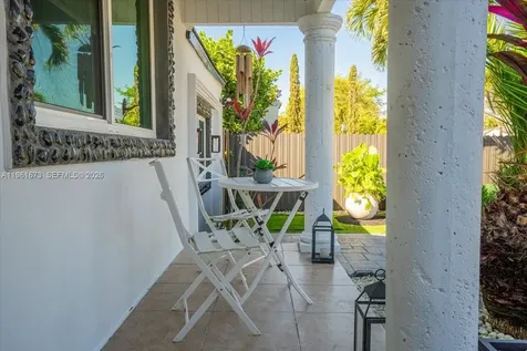 2400 SW 21st Terrace Miami FL 33145