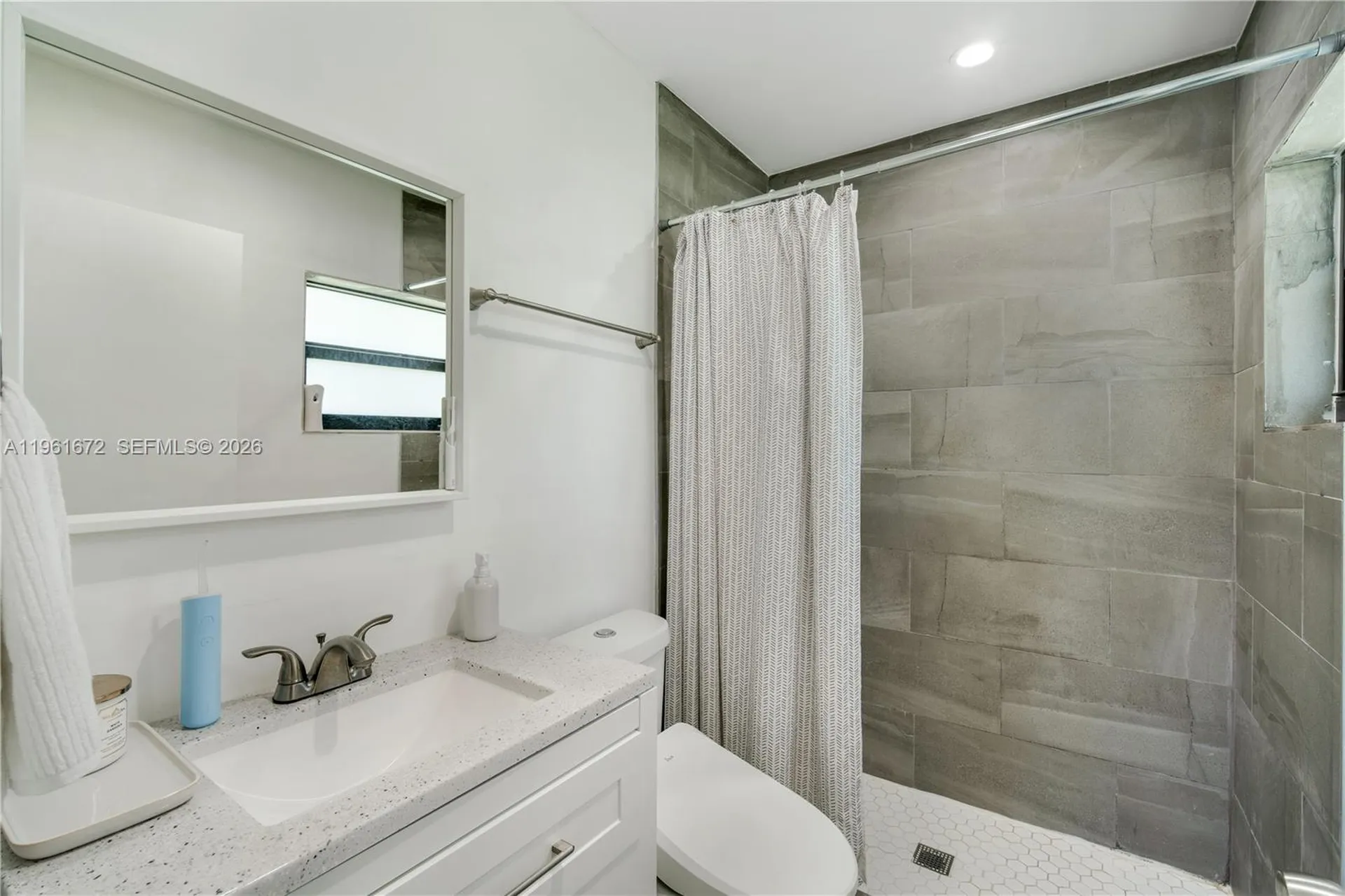 2701 NE 52nd Street Lighthouse Point FL 33064