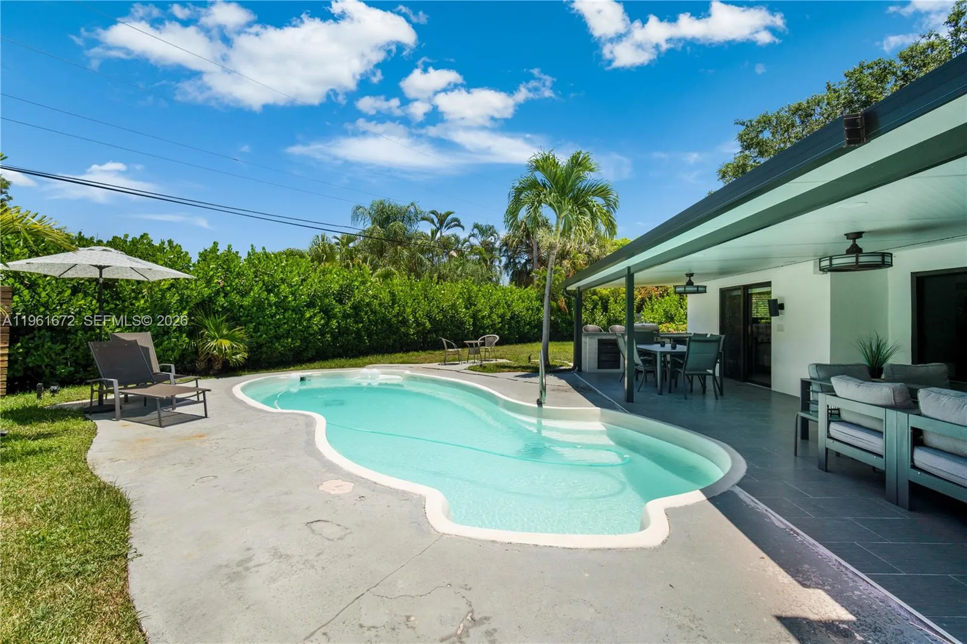 2701 NE 52nd Street Lighthouse Point FL 33064