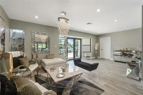 2701 NE 52nd Street Lighthouse Point FL 33064