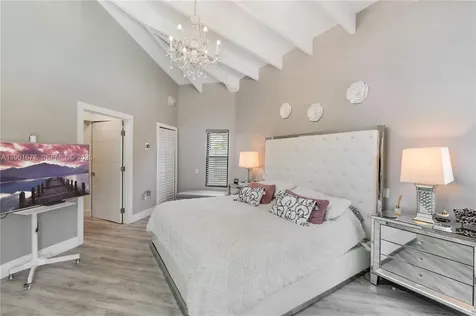 2701 NE 52nd Street Lighthouse Point FL 33064