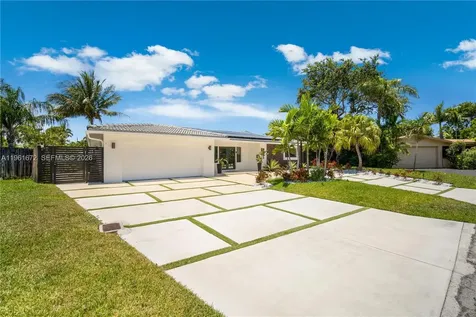 2701 NE 52nd Street Lighthouse Point FL 33064