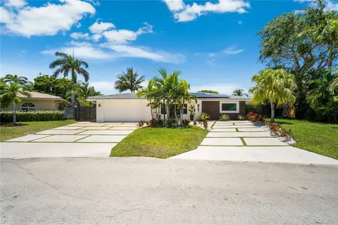 2701 NE 52nd Street Lighthouse Point FL 33064