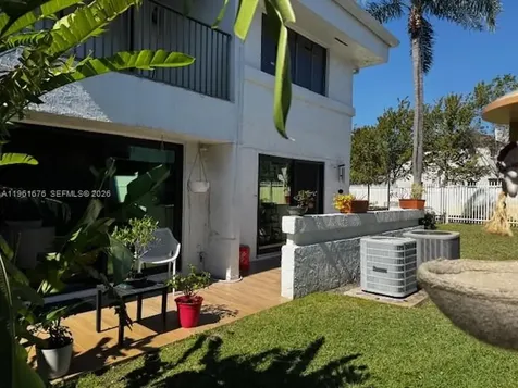 21300 San Simeon Way Miami FL 33179