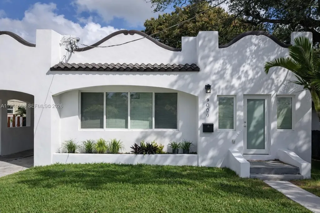 3079 NW Flagler Terrace Miami FL 33125