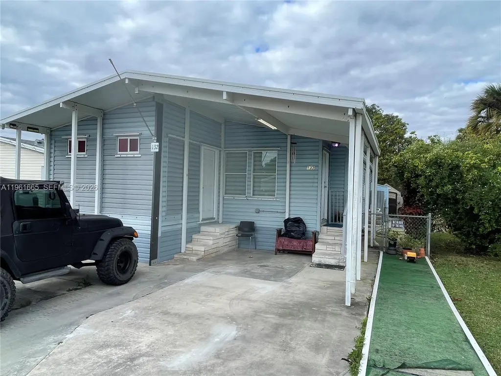 19800 SW 180th Avenue Unit 132 Miami FL 33187