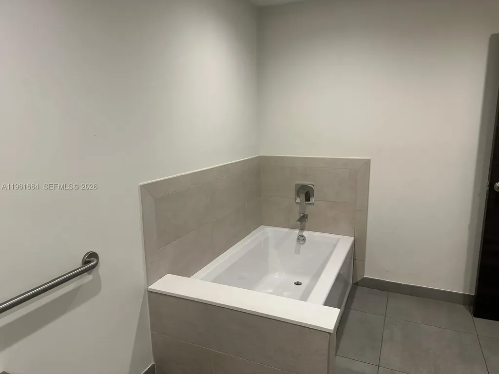 777 N Ocean Drive Hollywood FL 33019