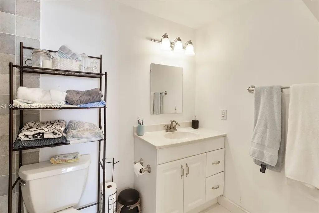 4400 Hillcrest Drive Hollywood FL 33021