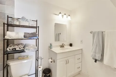 4400 Hillcrest Drive Hollywood FL 33021