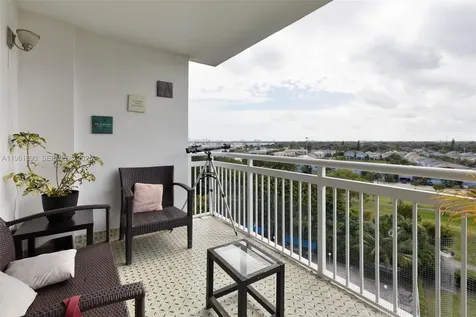 4400 Hillcrest Drive Hollywood FL 33021