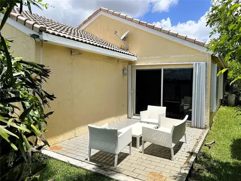 1605 Salerno Circle Weston FL 33327