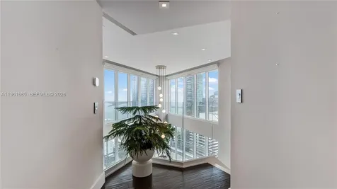 60 SW 13th Street Miami FL 33130