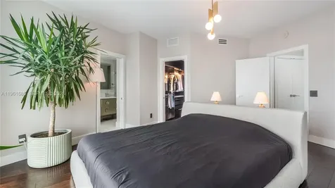 60 SW 13th Street Miami FL 33130