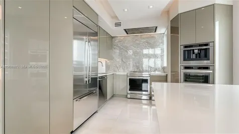 60 SW 13th Street Miami FL 33130