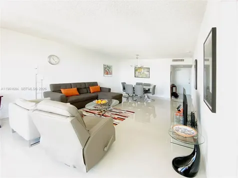 5601 Collins Avenue Miami Beach FL 33140