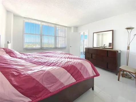 5601 Collins Avenue Miami Beach FL 33140