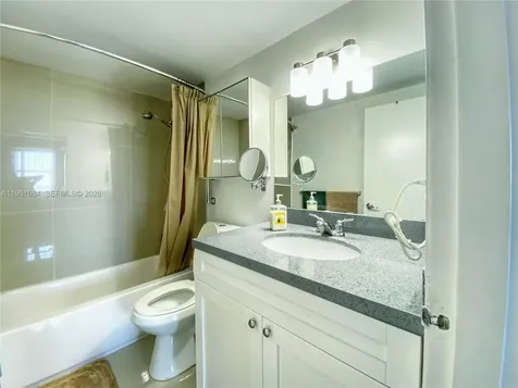 5601 Collins Avenue Miami Beach FL 33140