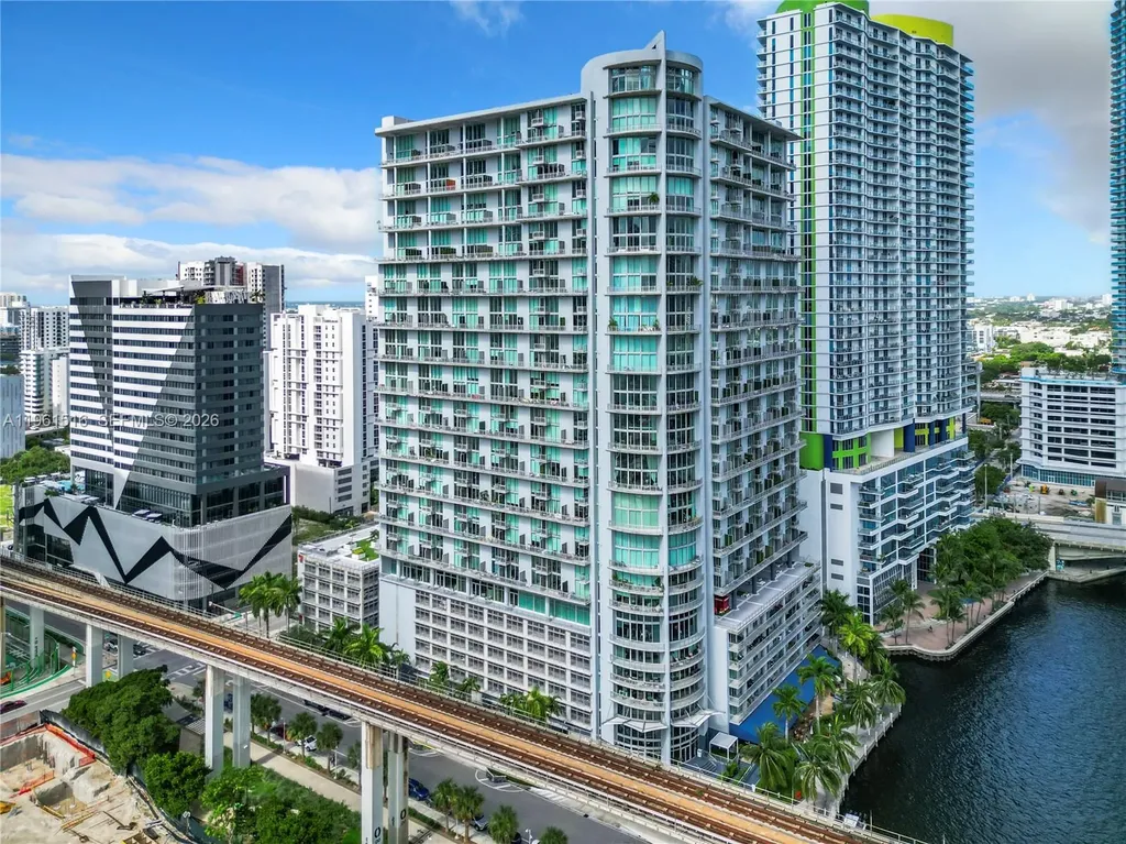 690 SW 1st Court Miami FL 33130