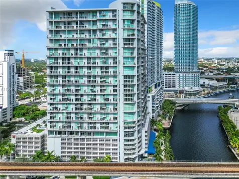 690 SW 1st Court Miami FL 33130
