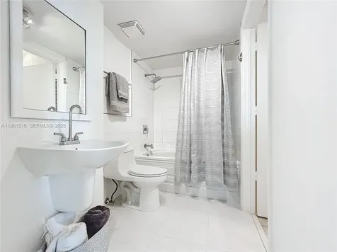 690 SW 1st Court Miami FL 33130