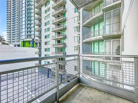 690 SW 1st Court Miami FL 33130