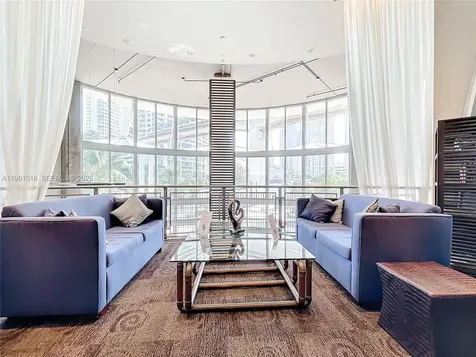 690 SW 1st Court Miami FL 33130