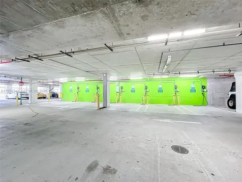 690 SW 1st Court Miami FL 33130