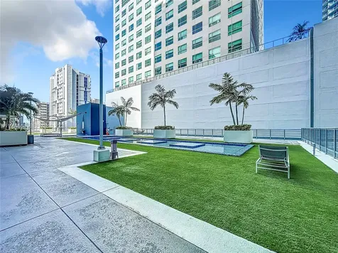 690 SW 1st Court Miami FL 33130