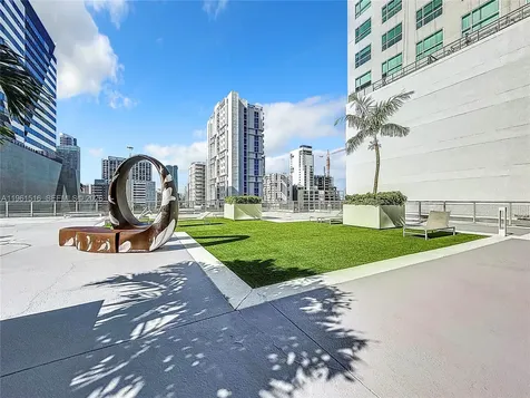 690 SW 1st Court Miami FL 33130