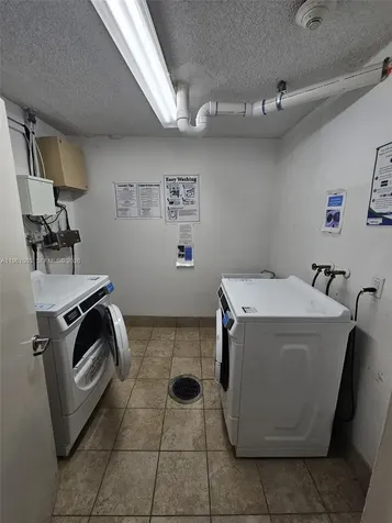 6900 Bay Drive Miami Beach FL 33141