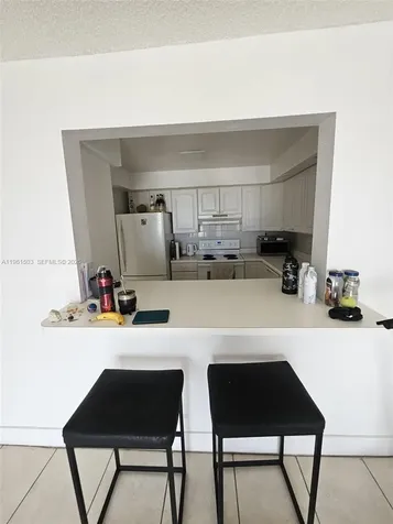 6900 Bay Drive Miami Beach FL 33141