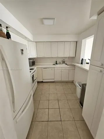 6900 Bay Drive Miami Beach FL 33141