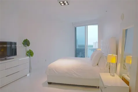 15811 Collins Avenue Sunny Isles Beach FL 33160